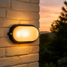 Inaya Bunker Light